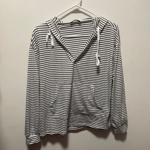 Lightweight women’s hoodie